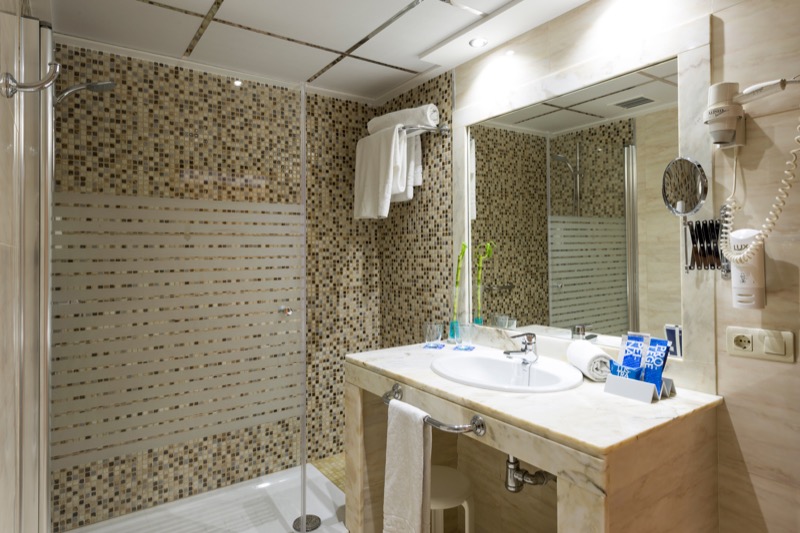 Hotel TRYP baño